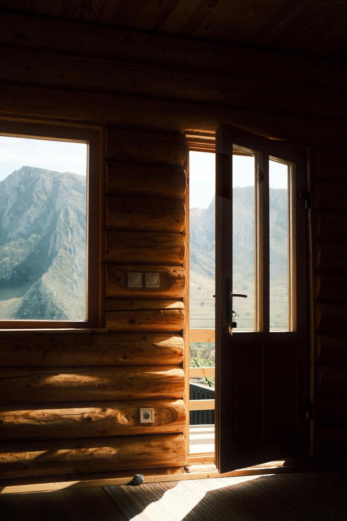Long Rock Chalets Rimetea Εξωτερικό φωτογραφία