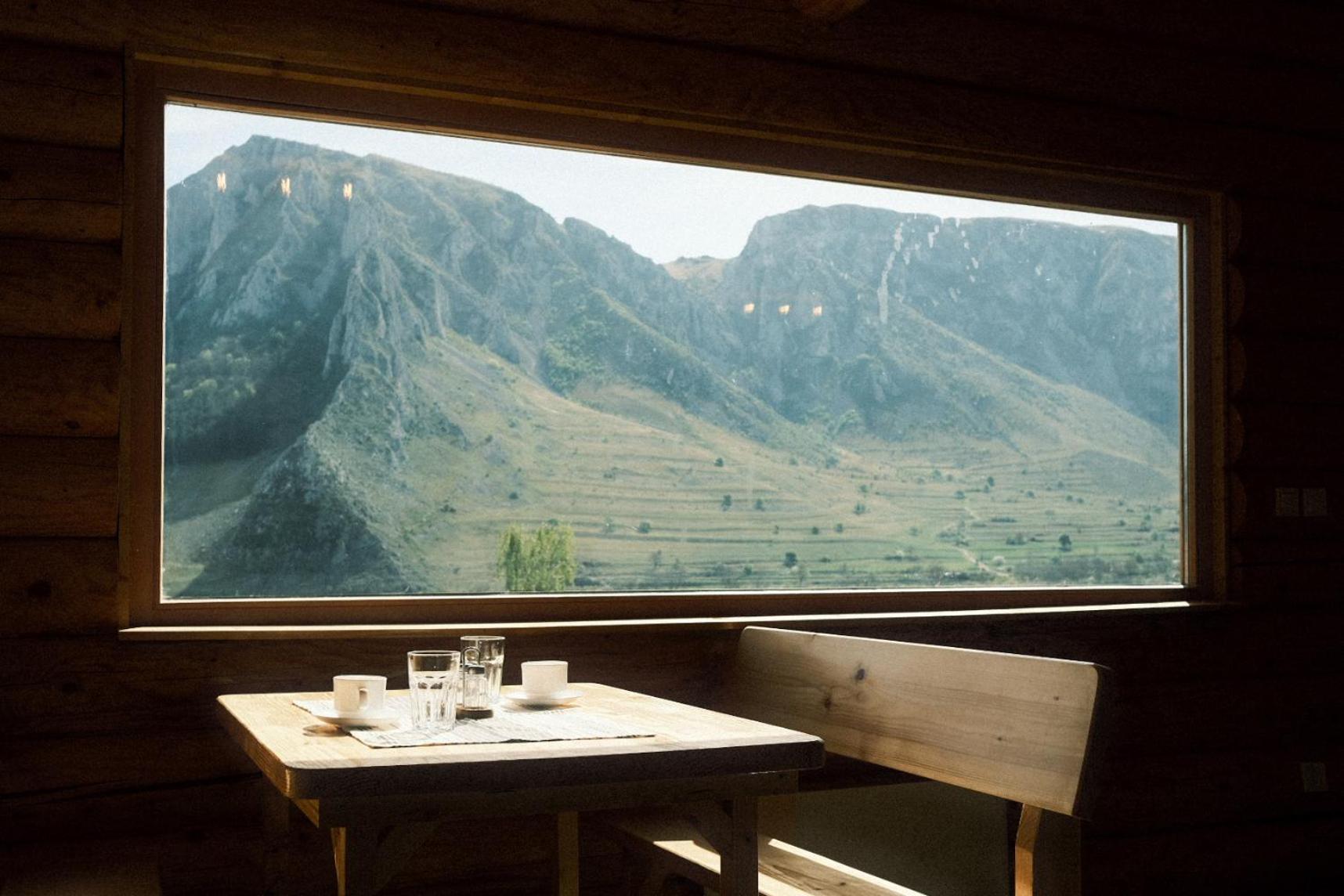 Long Rock Chalets Rimetea Εξωτερικό φωτογραφία